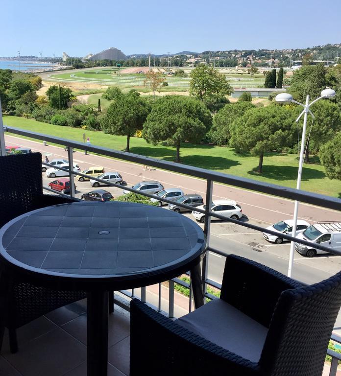 Residence Meublee Studiotel Cagnes-sur-Mer Exterior foto
